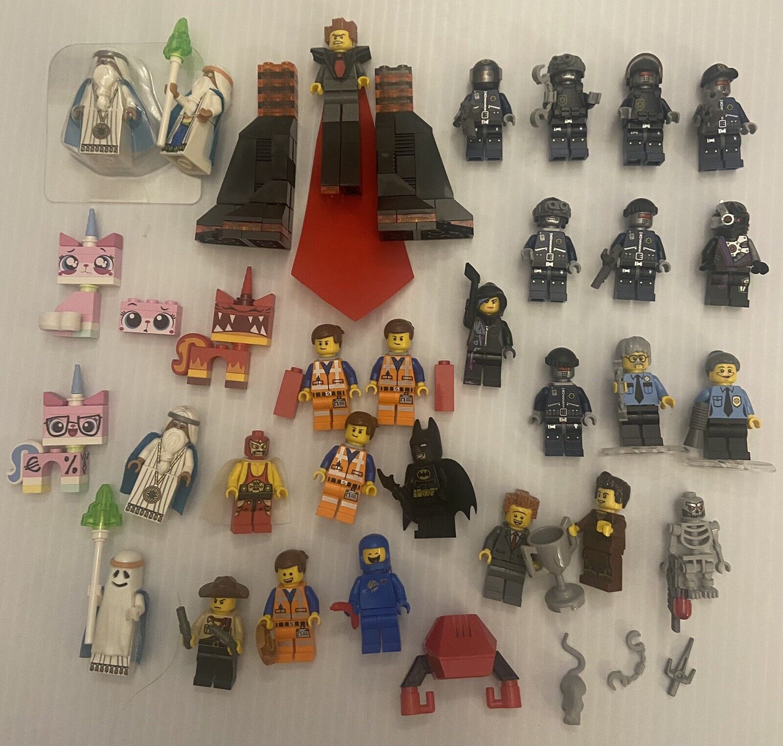 LEGO The Movie Minifigure Mini Figure lot Of 30 + Extras! Lego Movie LOOK Batman