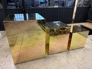 Polished Gold Retail Display Cubes – Set of 3 – High‑End Store Fixtures