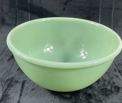 Anchor Hocking Fire King 2000 Jadeite 8" Mixing Bowl 1.5 Qt 1.5 L Rolled Rim