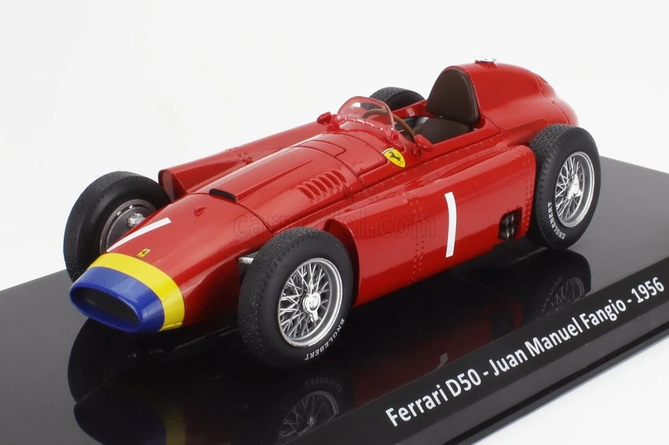 MODELLINO AUTO STATICO FERRARI F1 D50 1956 FANGIO CON VETRINA SCALA 1:24 - Immagine 2 di 4