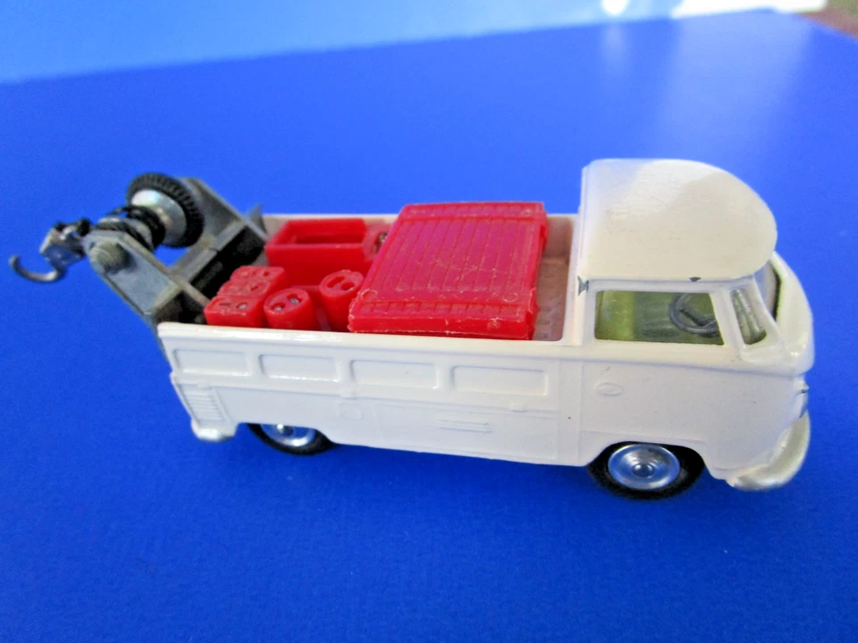 VINTAGE CORGI TOYS 490 VW VOLKSWAGEN BREAKDOWN TRUCK BEAUTIFULLY RESTORED - Image 2 of 4