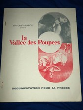 French movie pressbook - The Valley of the Dolls - La Vallee des Poupees
