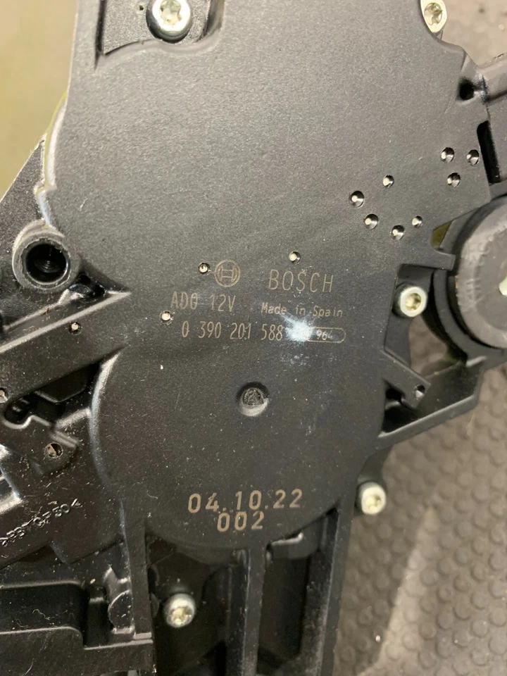 Motor limpiaparabrisas trasero Mazda 3 2006 0390201588 #2 Foto 3 de 3