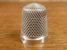 A nice Antique Henry Griffith Thimble Hallmarked silver Birmingham 1924
