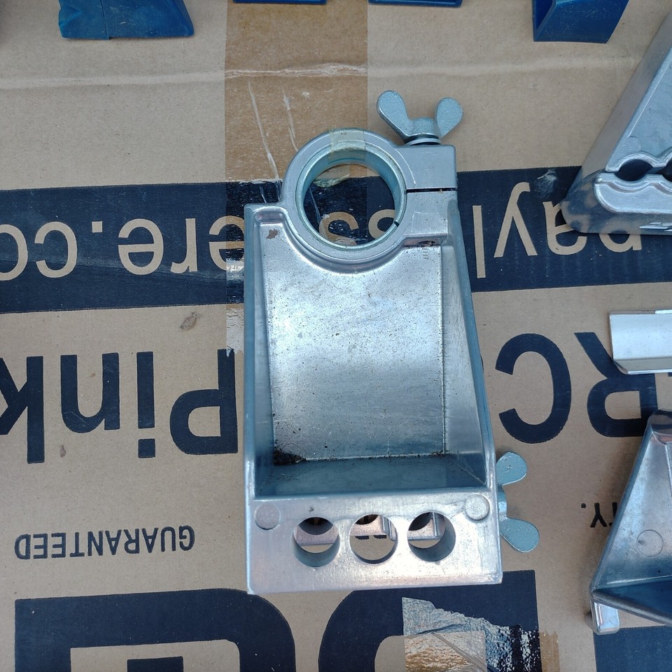 Zyliss ZVise Portable AllPurpose Clamping System Missing a soft jaw