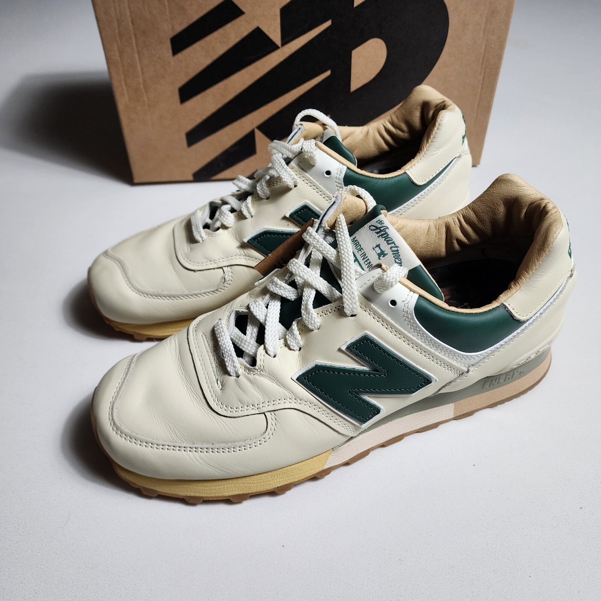 New Balance x the Apartment 576 Evergreen OU576AME Men's New Balance x the Apartment 576 Evergreen OU576AME Men's