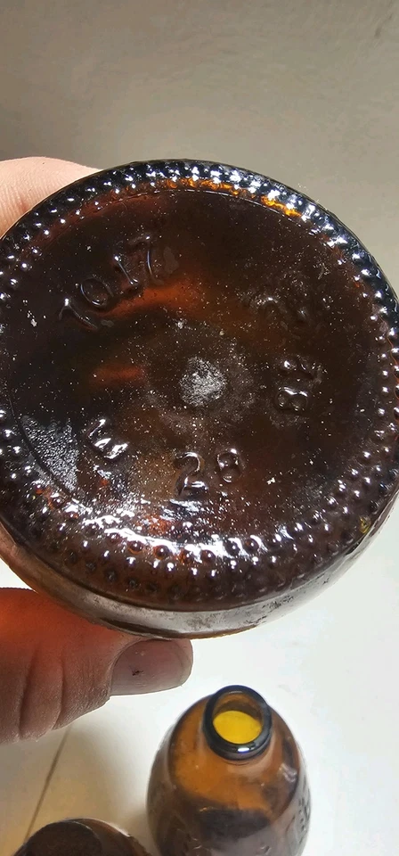 Botella de vidrio marrón con logotipo de tallos de trigo lote de 3 Foto 3 de 4