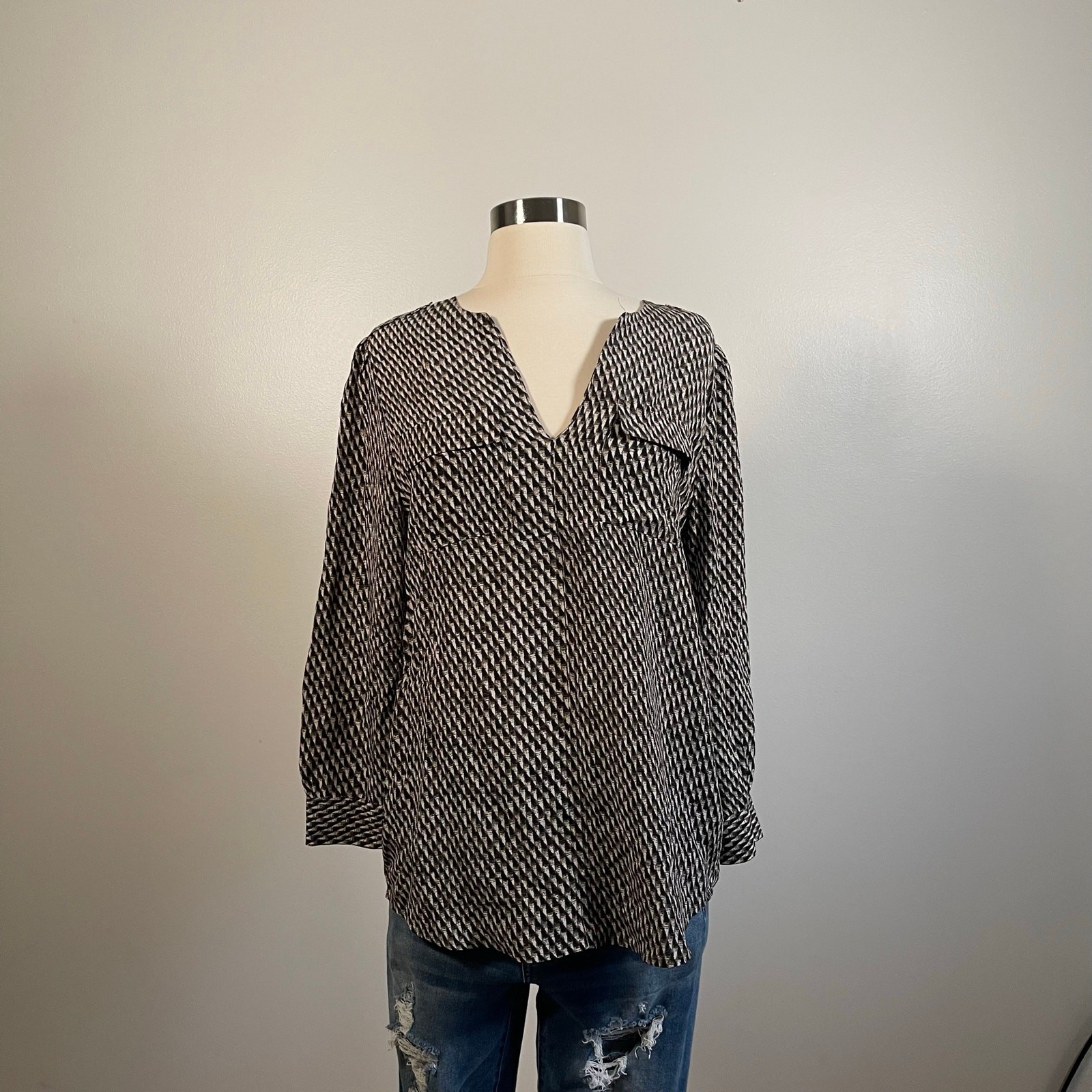 Joie Silk Geometric Print Long Sleeve Blouse in Women's Size Small