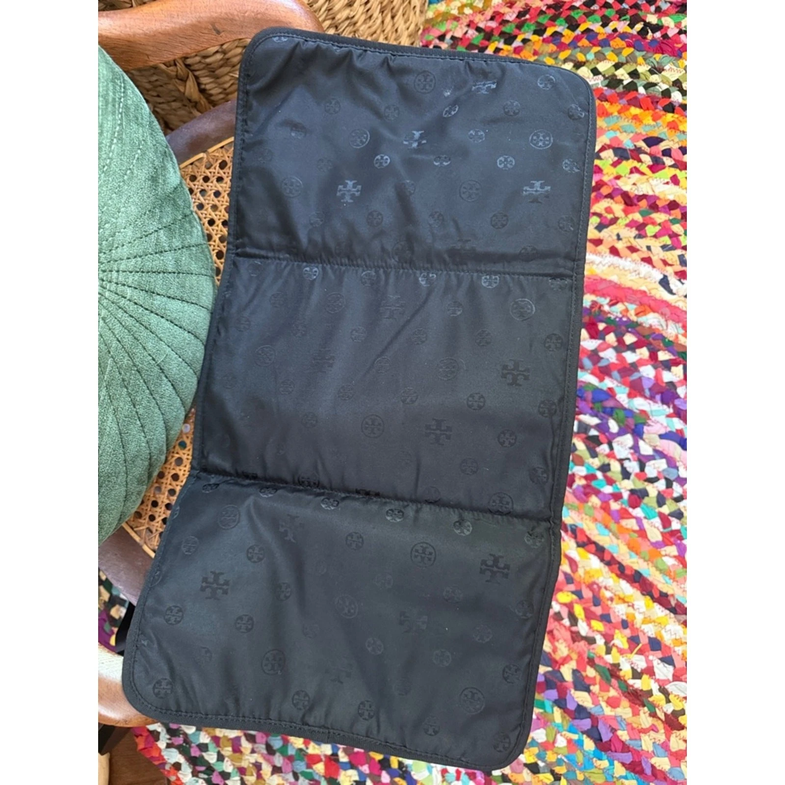 NWOT Tory Burch Black Logo Nylon Trifold Portable Baby Changing Travel Mat Pad
Opens in a new window