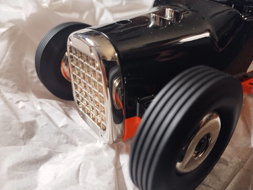 New Nylint Cameron Rodzy car near Perfect condition, box and  paperwork - Image 4 of 4