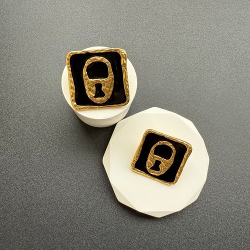 Schiaparelli Inspired Padlock Key Hole To The Heart Black& Gold Stud earrings - Picture 14 of 15