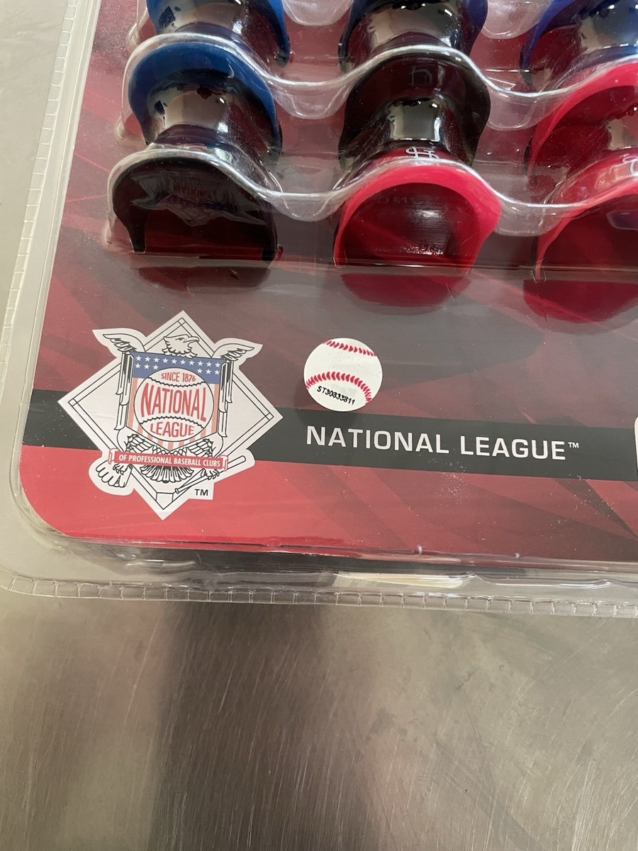 Rawlings MLB バッティングヘルメットスタンディングボード Rawlings MLB 30 Mini Batting Helmet Standings Board for sale
