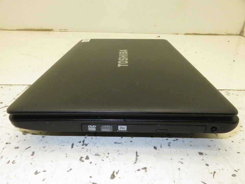 Portátil Toshiba Satellite C655-S5118 Intel Core i3-M370 6 GB de RAM sin disco duro ni batería Foto 3 de 4