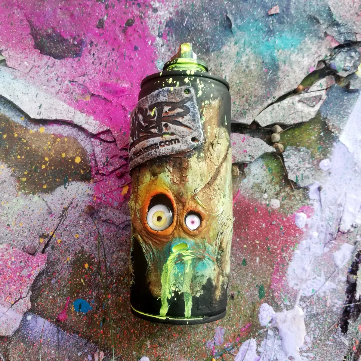 Graffiti paint on sale