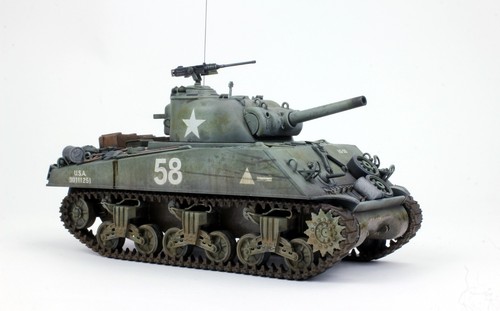 (Pre-Order) M4A3 Sherman Tank /w 105mm Howitzer 1:35 Pro Built Model - Picture 4 of 22