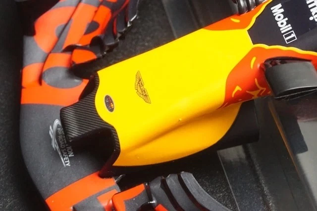 1:18 MINICHAMPS 113170133 Red Bull Racing Australian GP 2017 #33 model car - Image 4 of 4