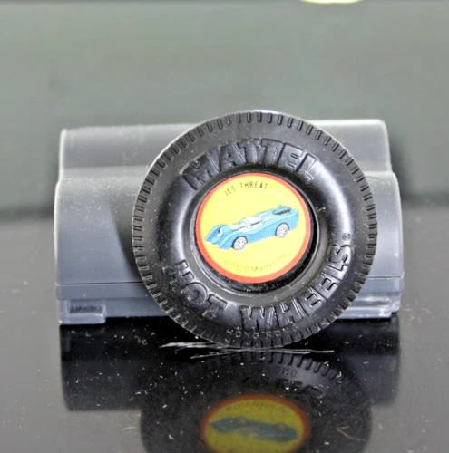 Jet Threat   Plastic ! hot Wheels Redline collector button