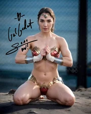 Framed Gal Gadot signed 8x10 photo Reprint Wonder Woman Autograph Free Shipping 