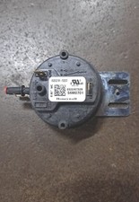 56M0701 / IS2018-5223 HONEYWELL FURNACE PRESSURE SWITCH USED .65" W.C.