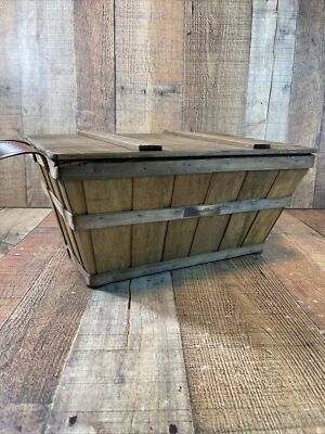 Harry And David  wooden Box With Lid and Handles Brown Logo