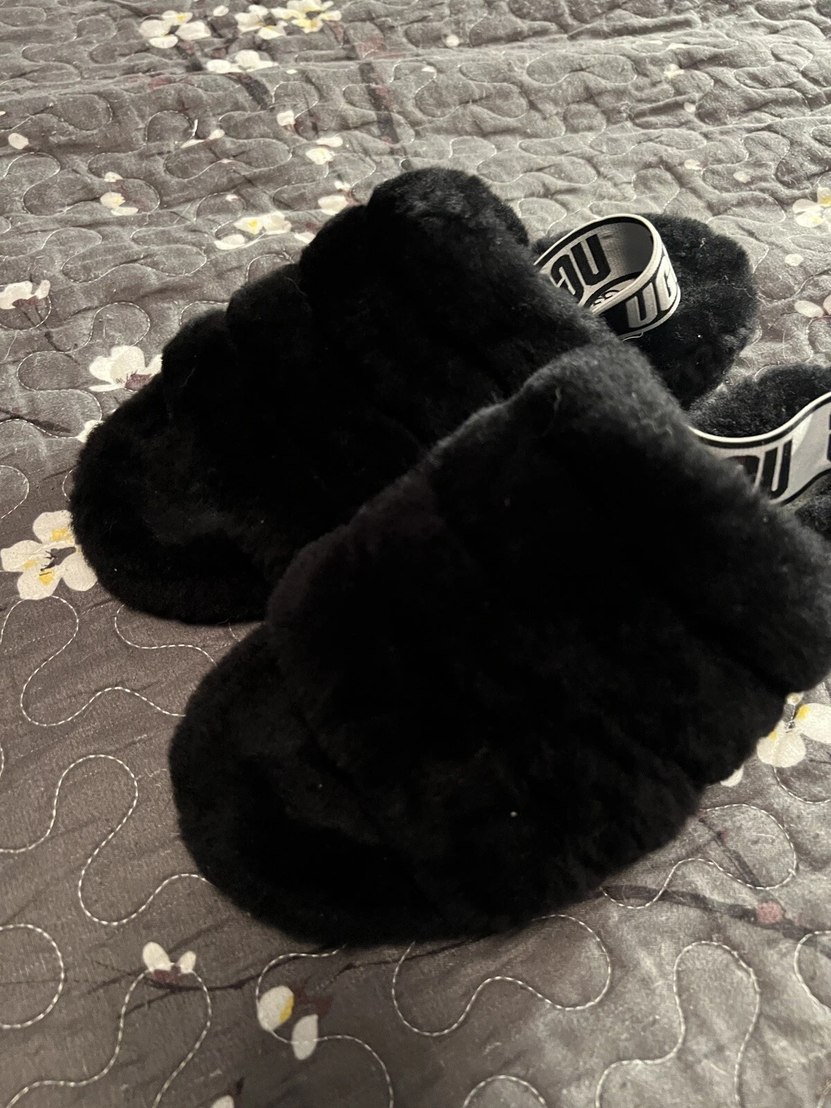 Sandali UGG Australia donna Fluff Yeah Slide neri taglia US 9 usati senza scatola