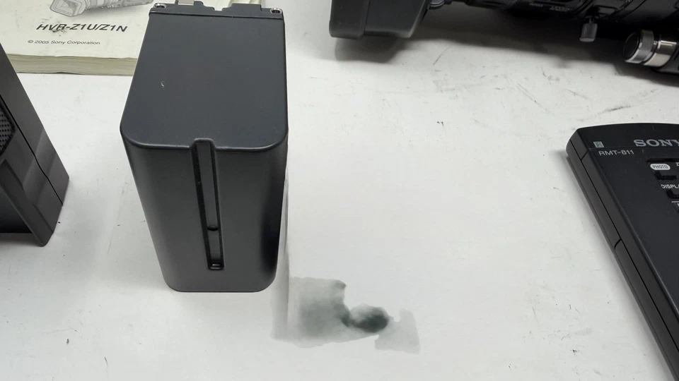 Sony HVR-Z1U HDV Professional Digital HD Video Camera Recorder Camcorder Bundle - Image 4 of 4