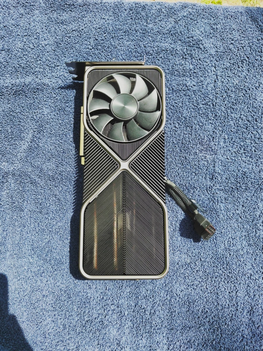 Preços baixos em NVIDIA GeForce Rtx 3090 24GB GDDR 6 Placas