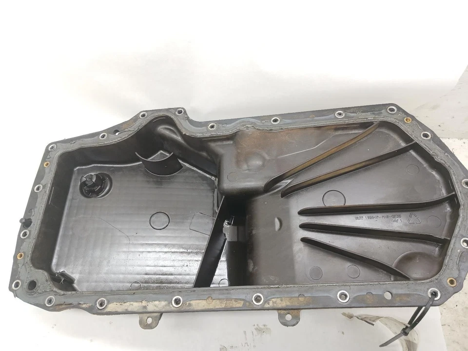 '19-'24 CHEVROLET SILVERADO 1500 Oil Pan 2.7L OEM 6 Month Warranty! - Image 3 of 4