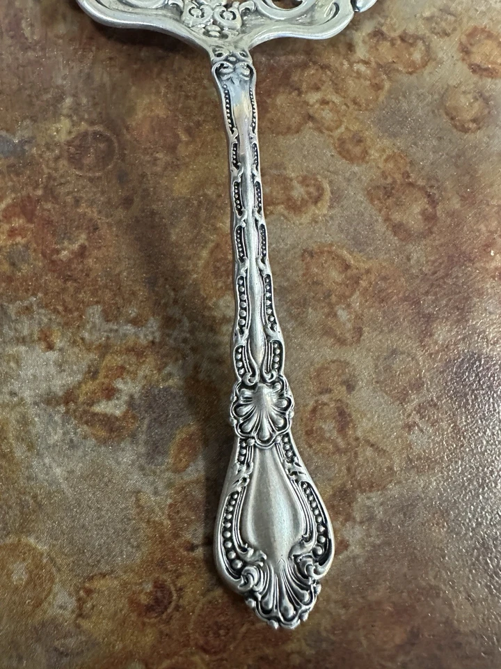 Antigua cuchara de tuerca esterlina Alvin Orient 4” perforada Bon Bon servidor LEER Foto 3 de 4