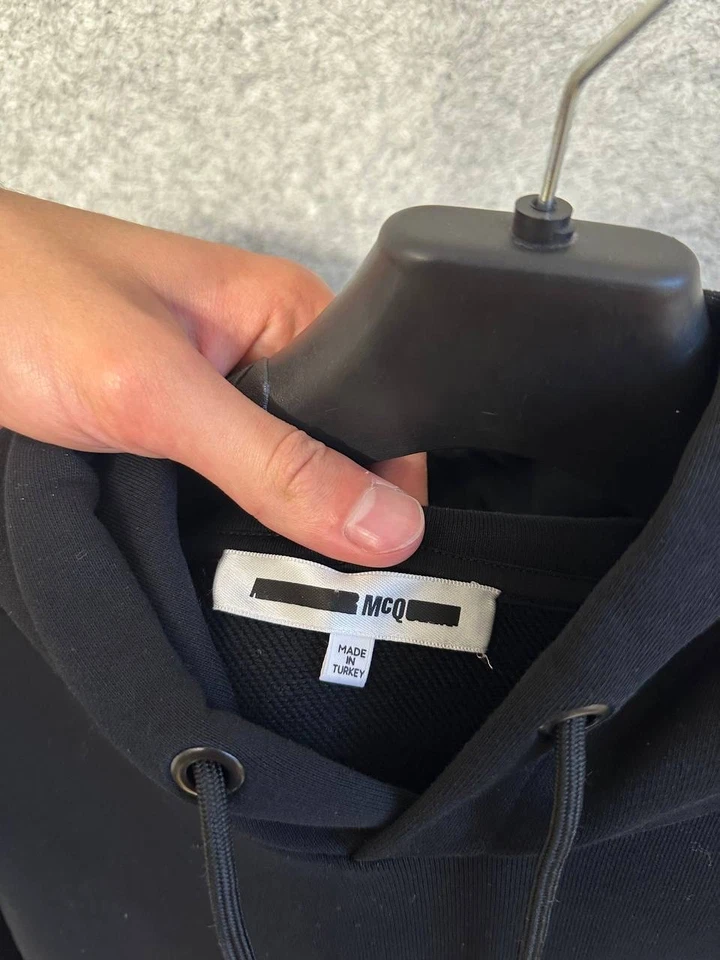 Sudadera con Capucha Alexander McQueen “Fuzzed-Out Frentic” Gráfica Grande Negra Talla XL Foto 2 de 4