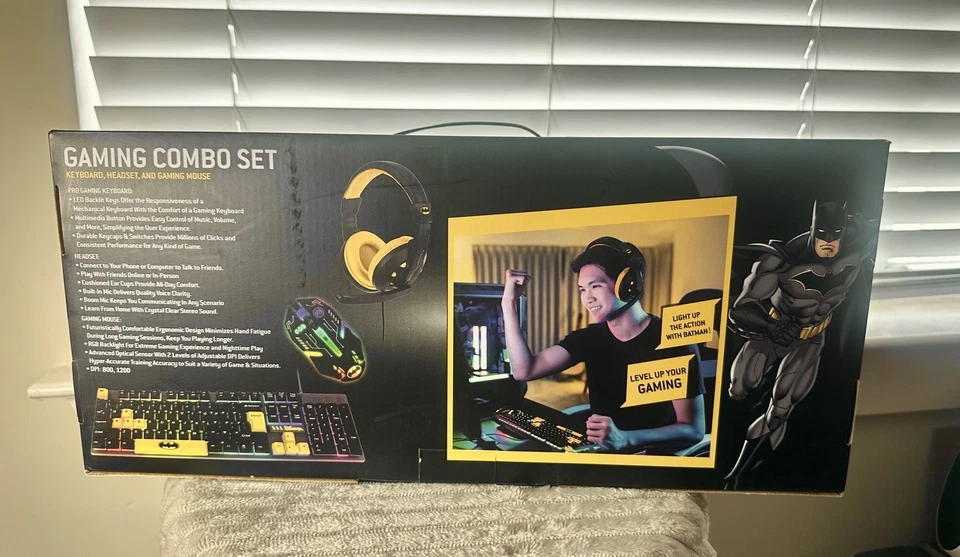 DC Batman Gamer Gaming Combo RGB Set Keyboard, Mouse, Headset LED With Lights - Image 2 of 2