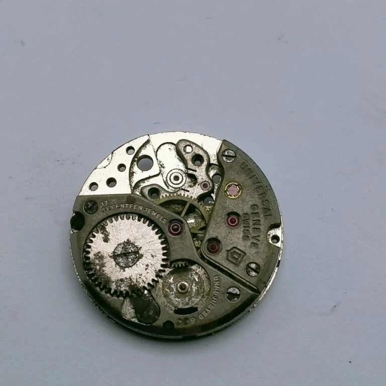 Universal Geneve Cal.800 Manual Winding Watch Movement For Parts - Image 2 of 2