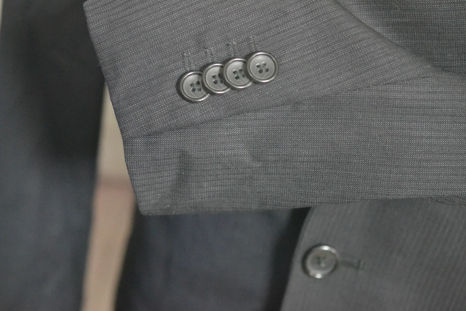 Jaqueta Blazer Masculina Marc Anthony Listra Preta Ajuste Atlético Casaco Esportivo TAMANHO 40R - Imagem 3 de 4