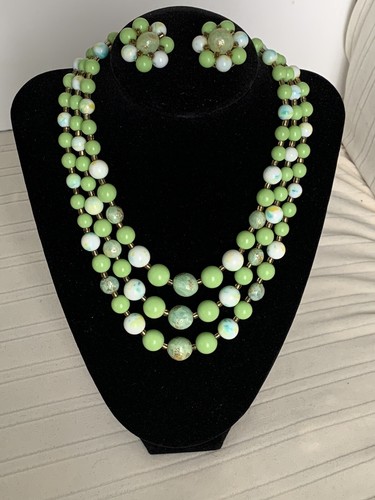 Vtg Necklace Earring Set Green White Glass Beads 3-Strand Silver Tone Closure