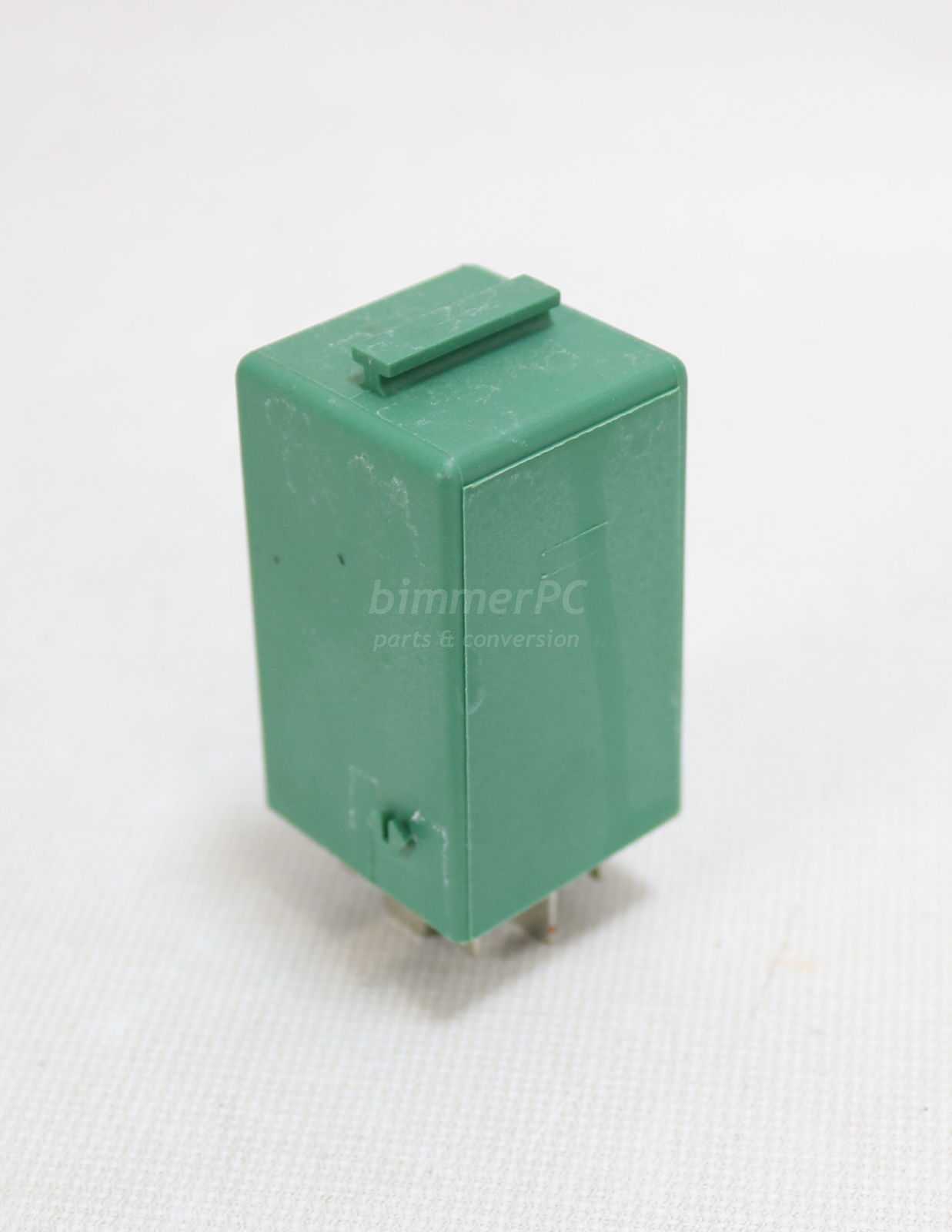BMW E38 7 Series OEM Illuminated Door Handle Relay 9-pin Part 