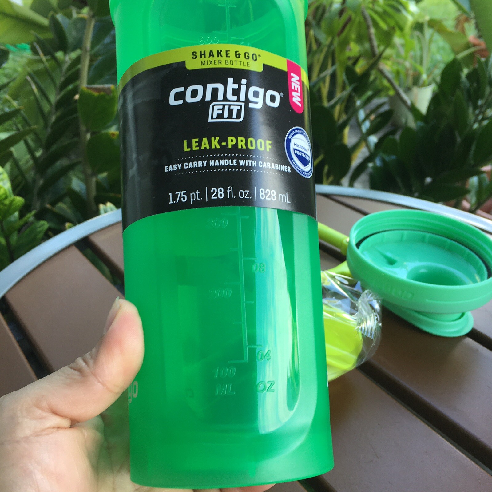 Contigo Fit Shake and Go Blender Bottle 28oz Leak Proof School Gym