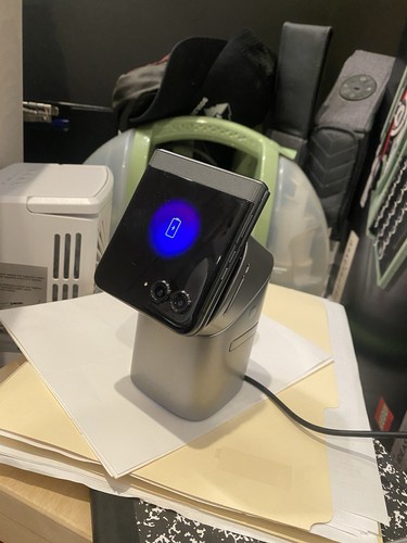 EnergyCell 3-in-1 Magnetic Wireless Charger. 23W