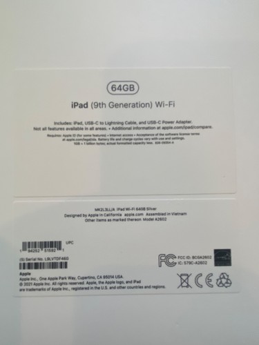 Apple iPad 9th Generation 64GB Wifi only - Silver -incudes keyboard & case - Bild 9 von 10