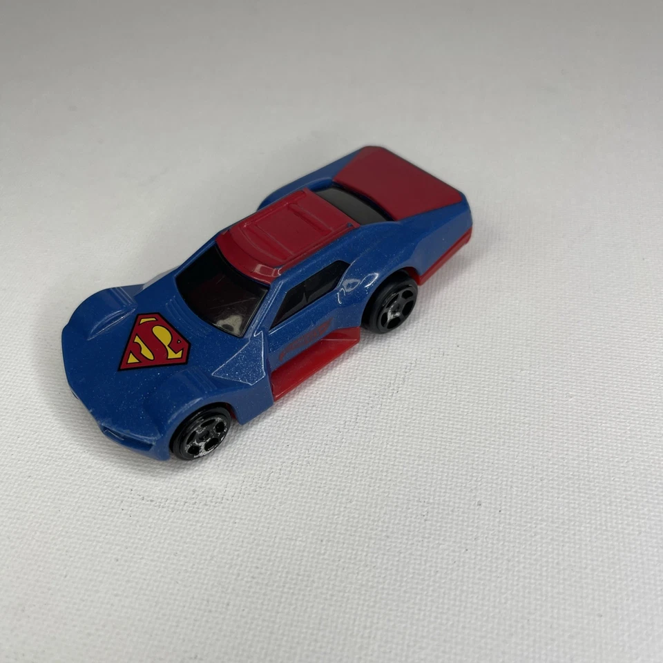 Superman Mattel Hot Wheels 2016 coche de fricción retroceso McDonald's Toy DC Foto 3 de 4