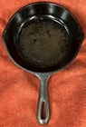 Vintage #5 Unmarked Wagner Ware 8" Inch Cast Iron Skillet Frying Pan USA W mark