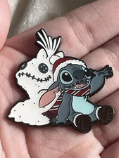 Disney Pin 159711 Loungefly Stitch Carrying Present Holiday Mystery Pin