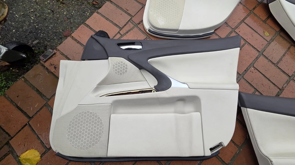 06-13 Juego completo de paneles de puerta delanteros y traseros beige Lexus IS250 IS350 Foto 4 de 4