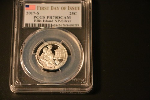 Étiquette drapeau 2017 S Ellis Island NP Quarter PF70DCAM PCGS FDI - Photo 1/2