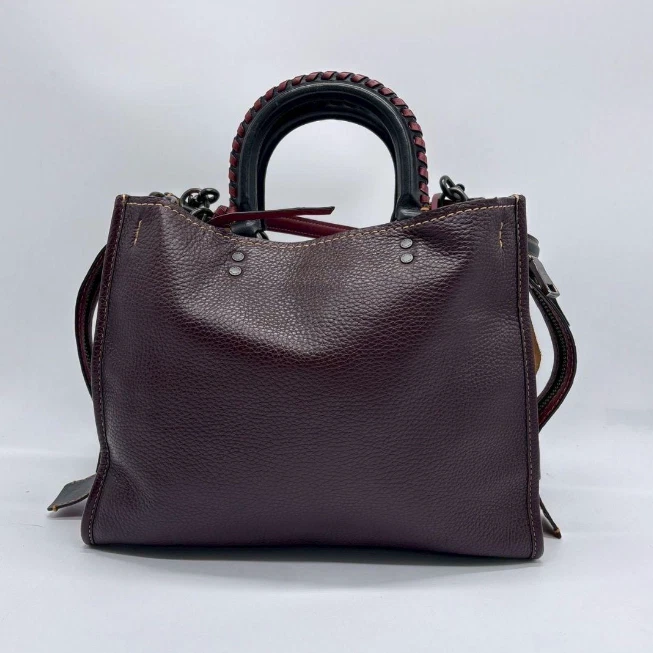 Сумка наплечная Coach Rogue коричневая шагреневая кожа двусторонняя с украшенной ручкой отличное состояние - Изображение 2 из 4