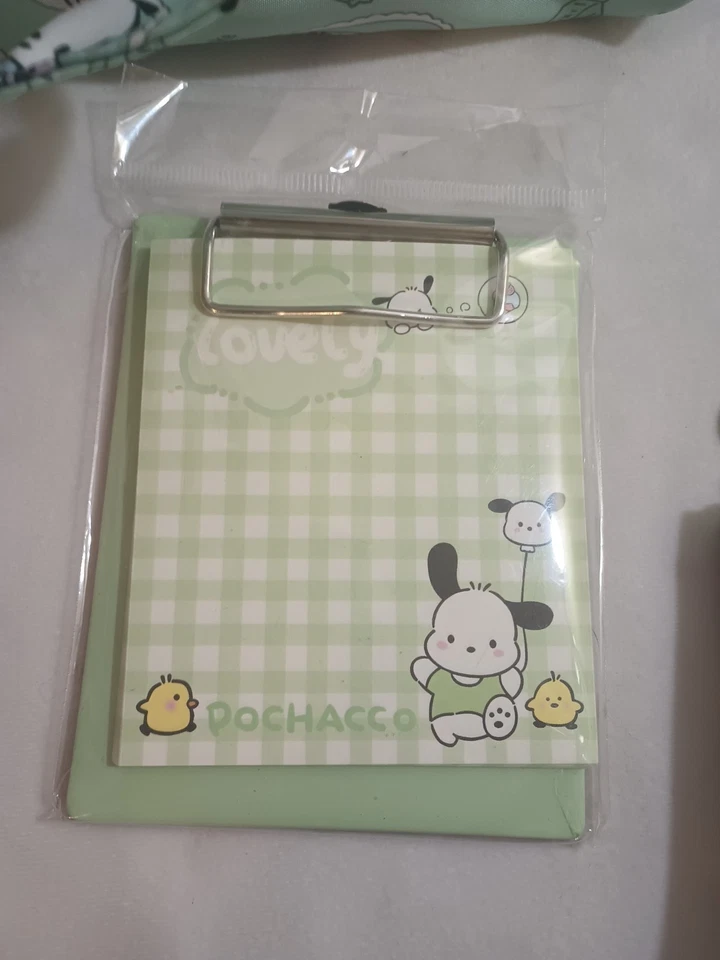 NUEVO JUEGO DE REGALO SANRIO POCHACCO PERRO 5 PIEZAS, 2 CARTERAS, 1 BOLSA, CUADERNO, MONEDERO Foto 4 de 4
