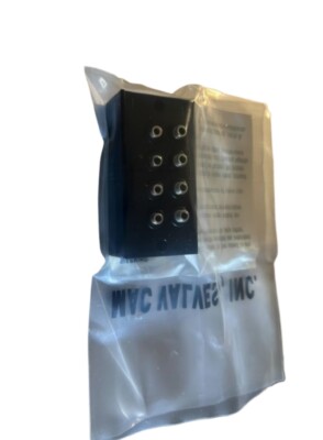 1PCS NEW FIT FOR solenoid valve manifold EBM34A-002A-04