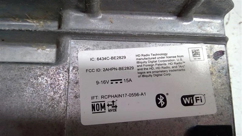 Chevrolet Colorado 2017-2020 módulo de control receptor de radio OEM 84679983 Foto 3 de 4