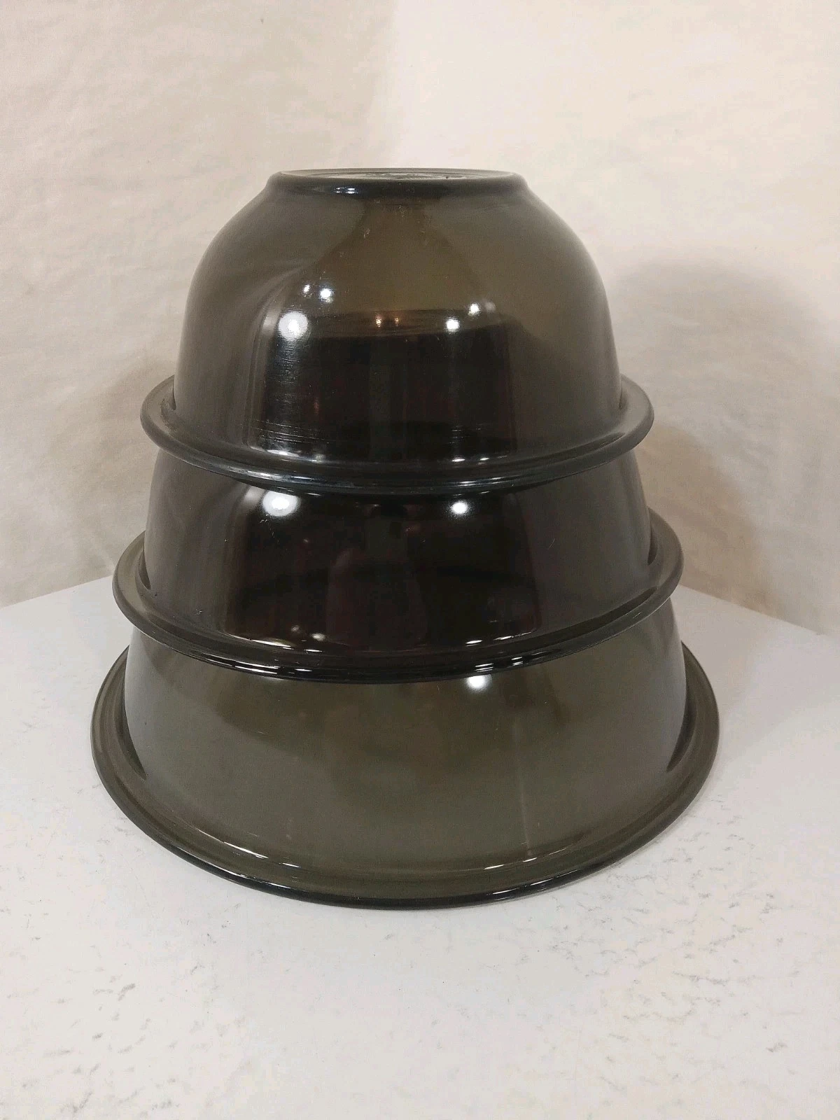 Vintage Pyrex Smoked Gray Glass Nesting Mixing Bowls #322 #323 #325 Set of 3