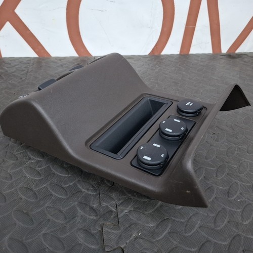 JAGUAR F-PACE X761 2016-2020 CENTER CONSOLE REAR AIR VENT HK83-04569-AD - Picture 3 of 10