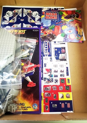 1997 Mega Bloks 9304 PLANETOIDS CYBORIAN Cruiser 340 Pieces for